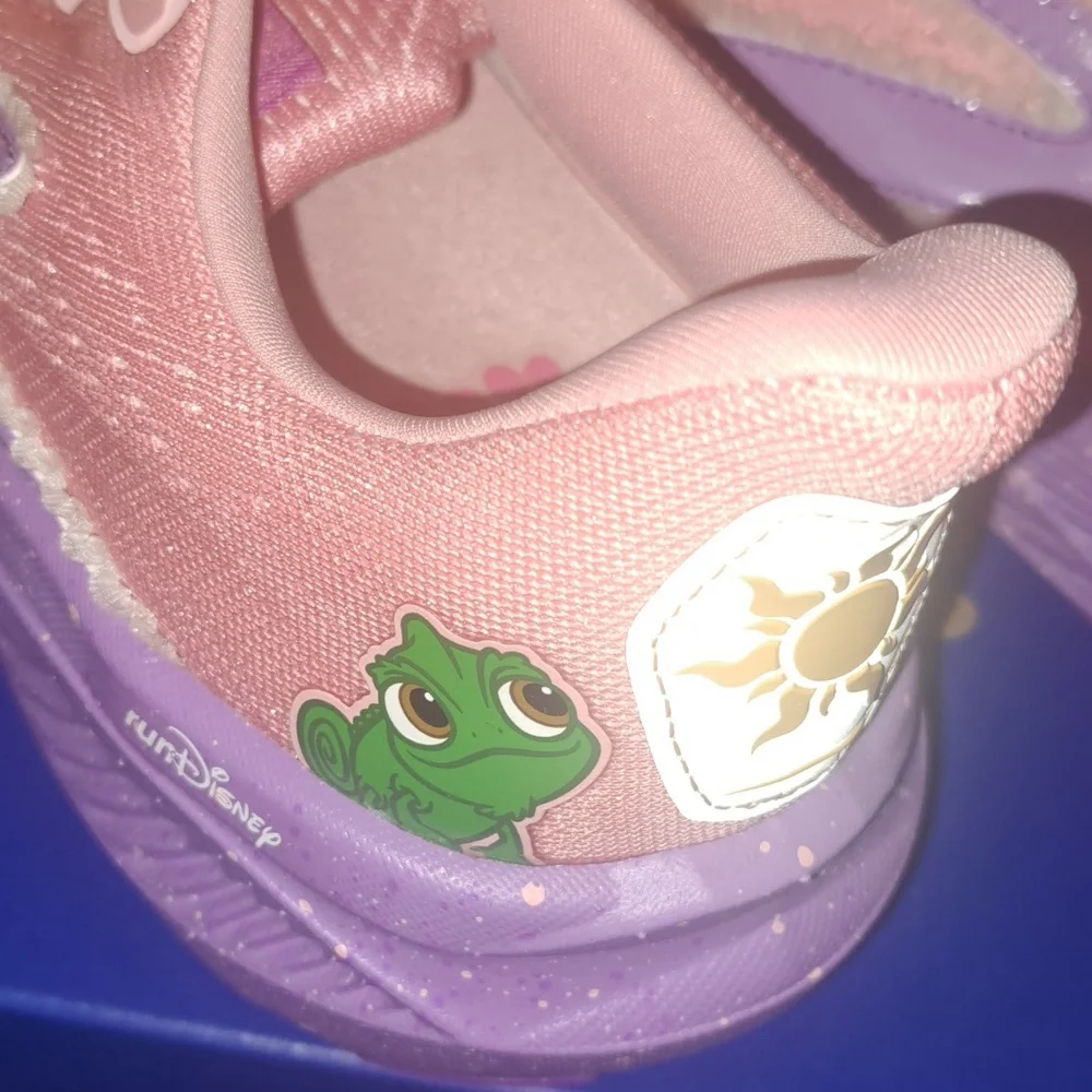 NEW,Brooks,Ghost 17,runDisney,Rapunzel,Tangled shoe,sizes (9.5) Medium (B) - Picture 6 of 16